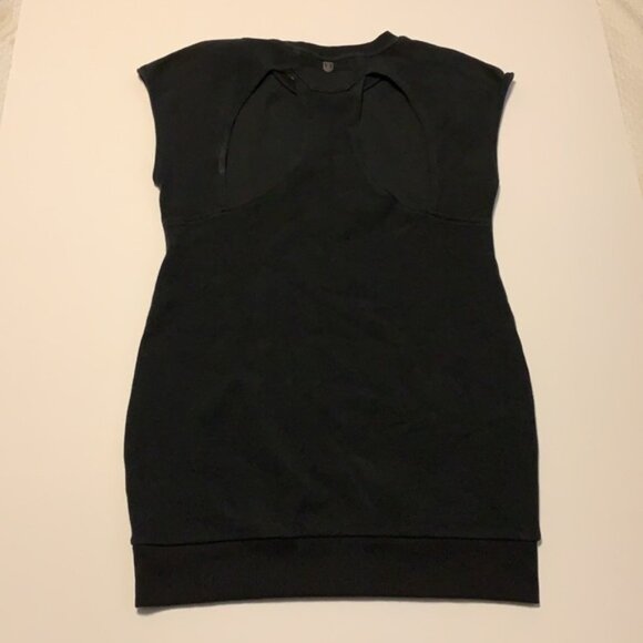 Under Armour Black Sleeveless Tunic - Women’s Size Large - Picture 2 of 7